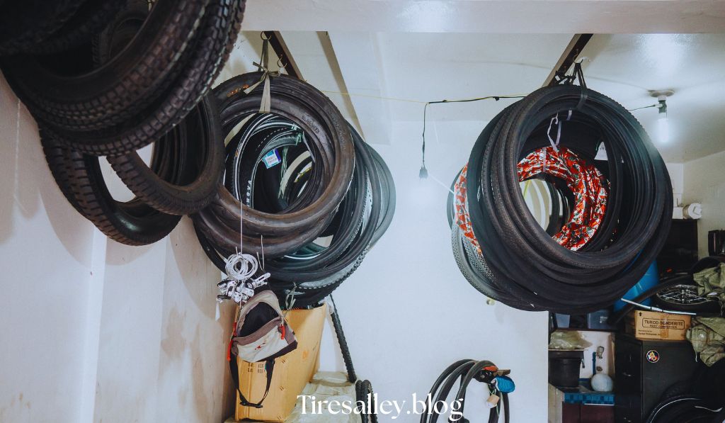 Deflate a Bike Tire with a Presta Valve