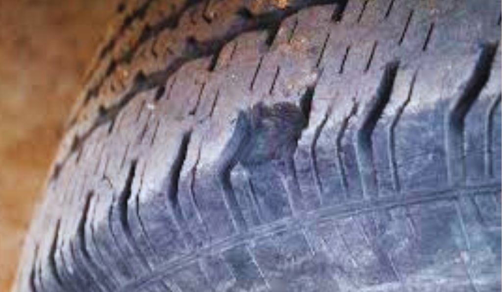 When Your Tire's Sidewall Takes a Hit: The Complete Guide to Missing Chunks and Safe Driving Solutions